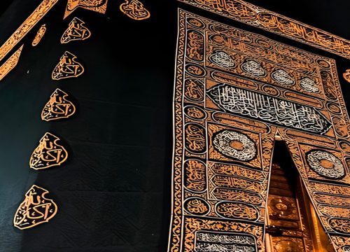 <a style="pointer-events: none;">7 Nights 5 Star Easter Umrah Package</a><p class="prce"><span class="small">From</span> <span class="prceclr">£899.00</span></p> <hr>               <p>                  <ul class="custom_scroll">                   <li>4 Nights in Makkah 5 Star Hotel </li>                   <li>3 Nights in Madina 5 Star Hotel</li>                   <li>Hotels + Transfers + Umrah Visa</li>                   <li>Ziarat of Holy places in Makkah and Madinah </li>                 </ul>               </p>                <span>                 <a href="https://wa.me/+442035041840" target="_blank"> <img src="https://staging.almusafirtravel.co.uk/wp-content/uploads/2025/05/chat.png" class="tel3"/> <a/>                 <a href="https://staging.almusafirtravel.co.uk/7-nights-5-star-easter-umrah-package/" class="tel2"><button>Enquire Now <i class="fa-solid fa-circle-chevron-right"></i></button></a>                </span>